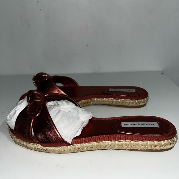 Tabitha Simmons 
HELI PEACH METALLIC NAPPA by Size: 36.5 $400 offers accepted - Picture 2 of 8